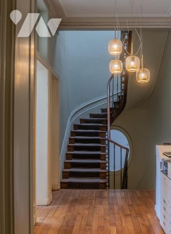 Maison 13 pièces 453 m² · à Nantes · 453 m² · 1 922 705 €