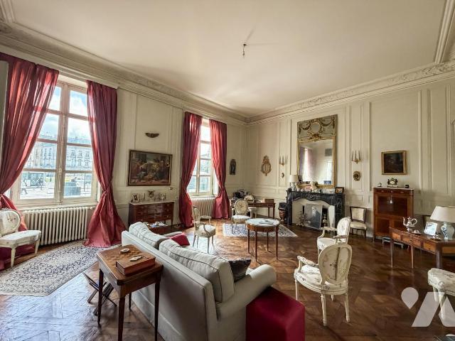 Appartement 8 pièces 263 m² · à Nantes · 263 m² · 750 000 €