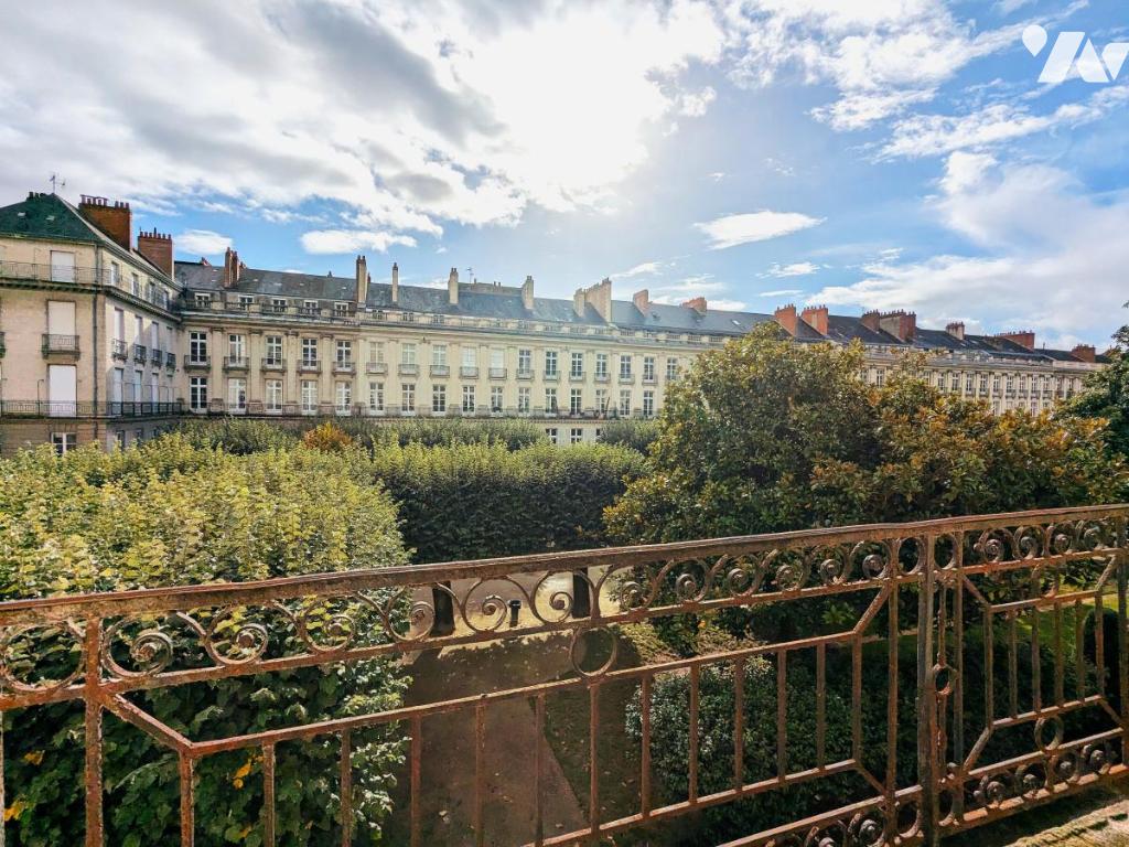 Appartement 6 pièces 220 m² · à Nantes · 220,1 m² · 800 000 €