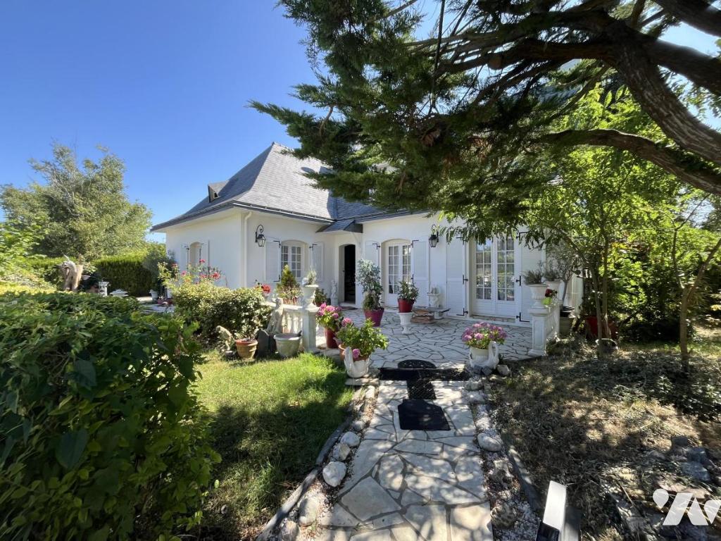 Maison 6 pièces 150 m² · à Carquefou · 150 m² · 375 000 €