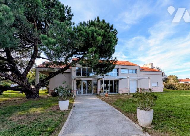 Maison 7 pièces 170 m² · à Port-Saint-Père · 170 m² · 385 000 €