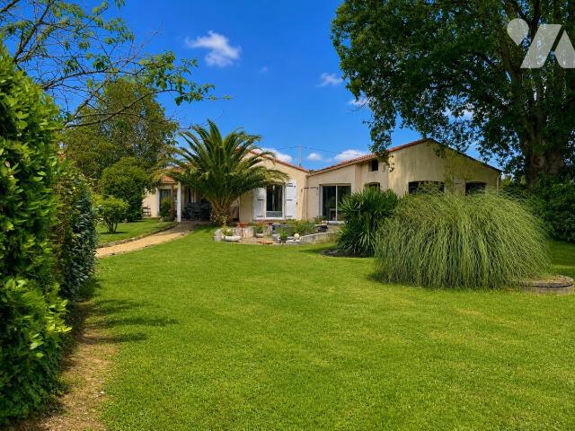 Maison 5 pièces 171 m² · à Port-Saint-Père · 171 m² · 410 000 €