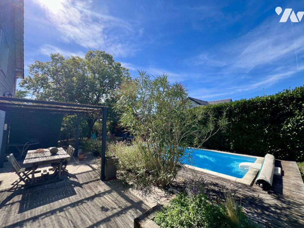 Maison 6 pièces 170 m² · à Mauves-sur-Loire · 170 m² · 405 000 €