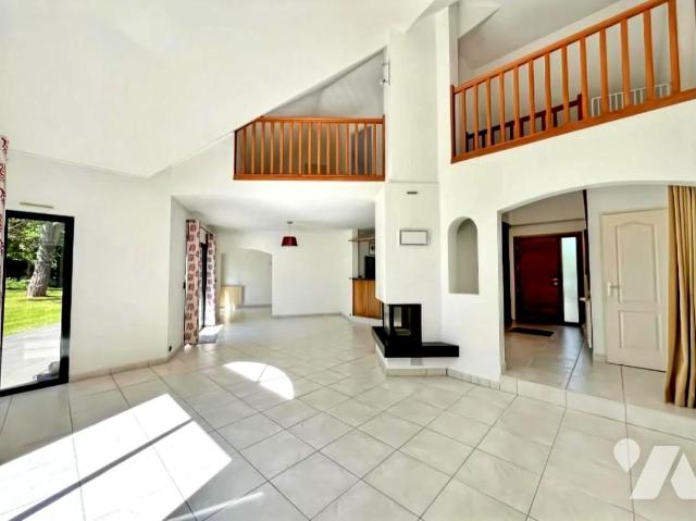 Maison 6 pièces 168 m² · à La Chapelle-sur-Erdre · 168 m² · 581 000 €