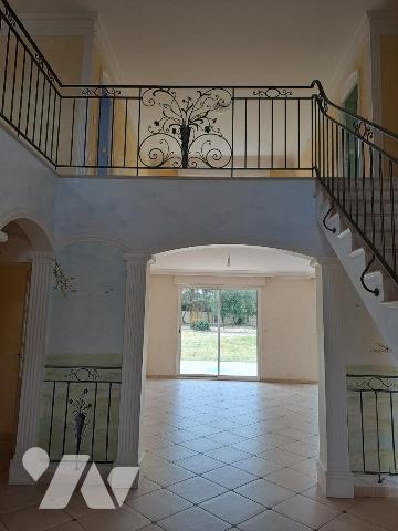 Maison 9 pièces 260 m² · à Treillières · 260 m² · 625 000 €