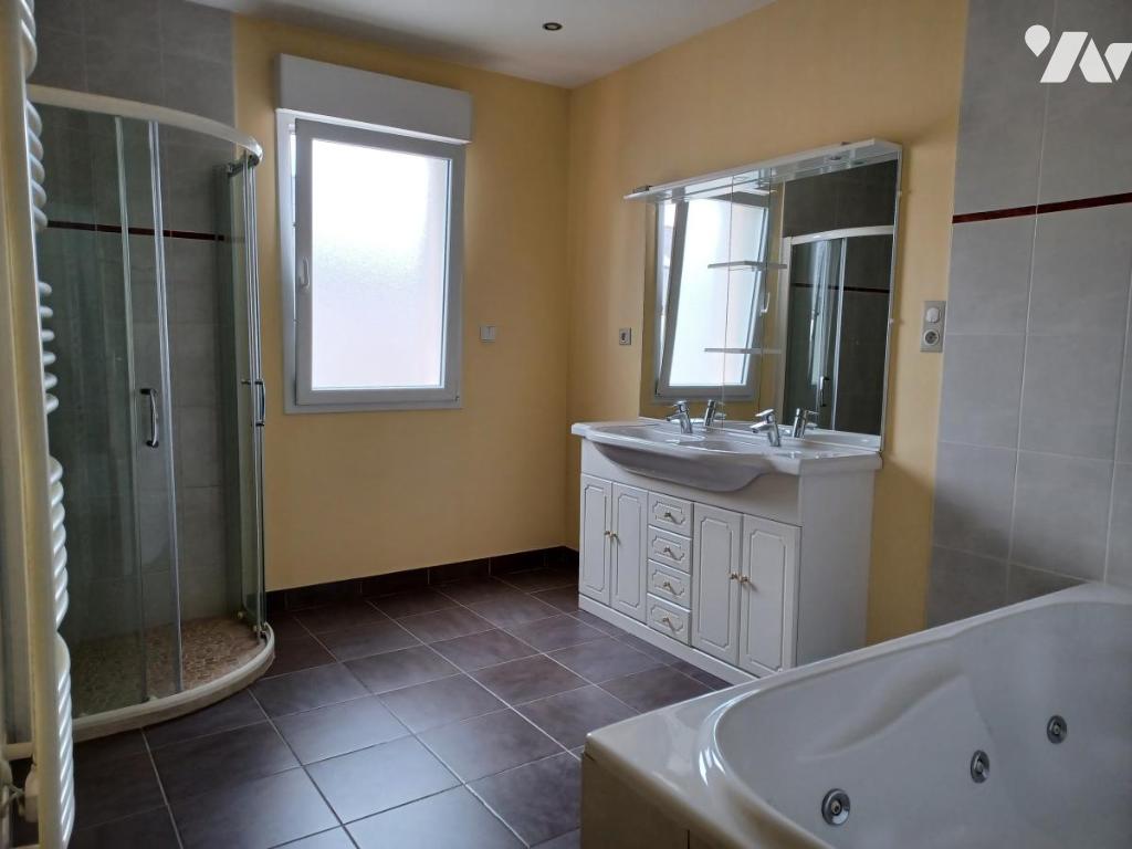 VENTE maison-ST MACAIRE EN MAUGES (49)