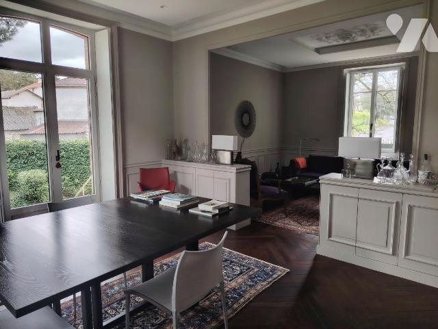 Maison 8 pièces 234 m² · à Clisson · 233,5 m² · 920 000 €