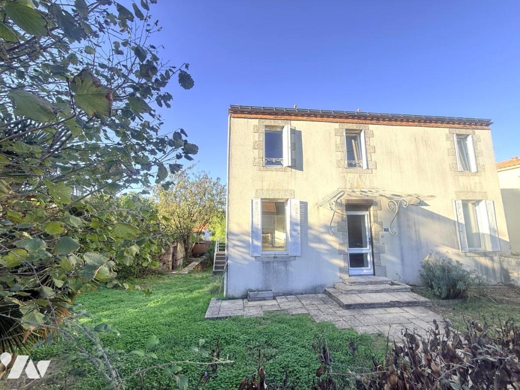 Maison 5 pièces 108 m² · à Mouzillon · 108 m² · 270 000 €