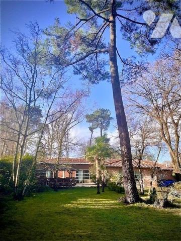 Maison 9 pièces 287 m² · à Basse-Goulaine · 287 m² · 1 050 000 €