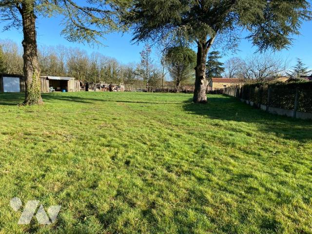 Terrain 1667 m² · à Clisson · 1 667 m² · 250 000 €