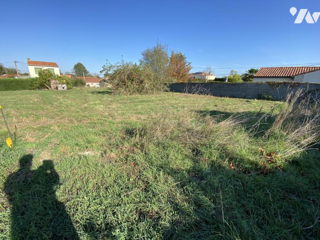 Terrain 1002 m² · au Bignon · 1 002 m² · 180 000 €