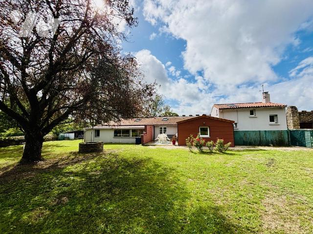 Vente - Maison / villa - LE LANDREAU - 161 m² - 8 pièces - 44034-1673