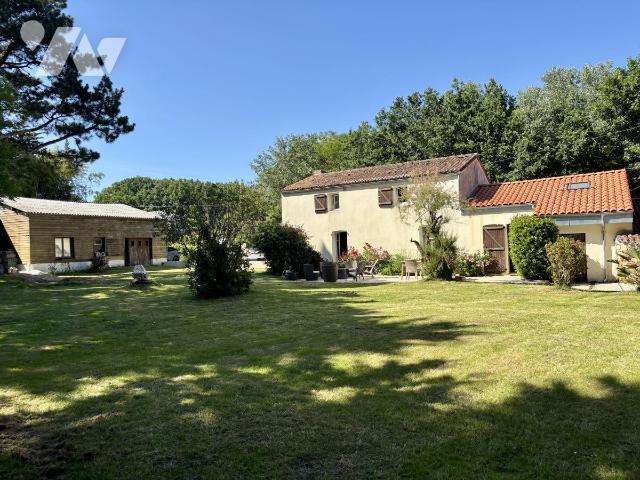 Maison 7 pièces 162 m² · à Le Cellier · 162 m² · 285 000 €