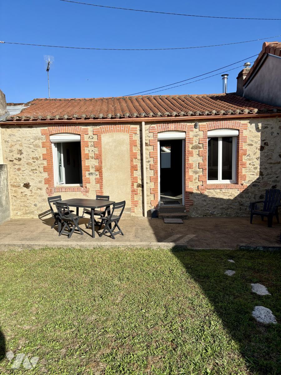 Maison 5 pièces 87 m² · à Saint-Christophe-du-Bois · 87,2 m² · 220 000 €