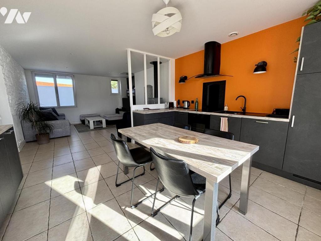Maison 5 pièces 87 m² · à Saint-Christophe-du-Bois · 87,2 m² · 208 000 €