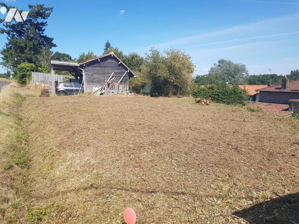 Terrain 225 m² · à Pallet · 225 m² · 40 000 €
