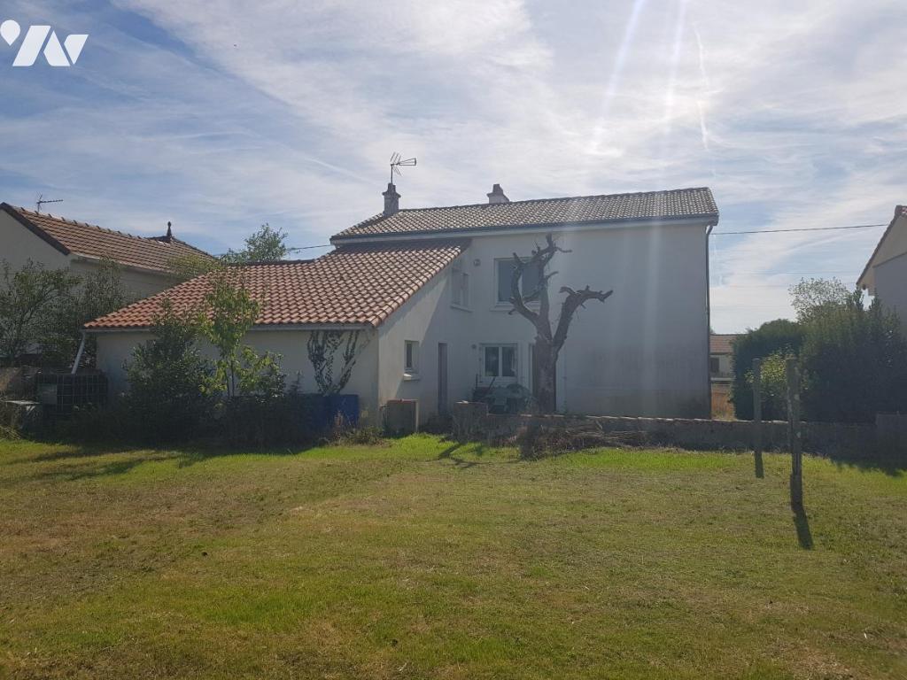 Maison 8 pièces 137 m² · à Gorges · 137 m² · 250 000 €
