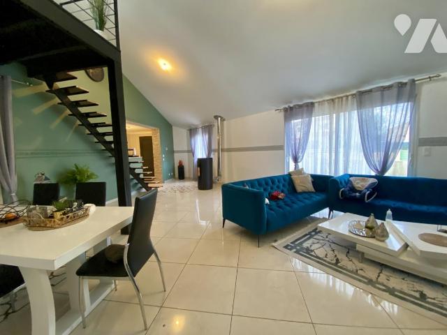 Maison 7 pièces 186 m² · à Saint-Sébastien-sur-Loire · 185,7 m² · 400 000 €