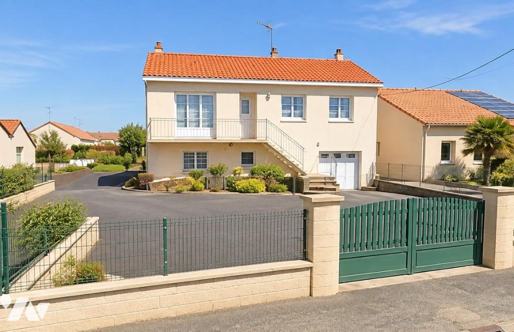Maison 6 pièces 151 m² · à Orée d'Anjou · 150,6 m² · 270 000 €