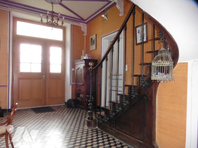 Maison 8 pièces 237 m² · à Vallons-de-l'Erdre · 237 m² · 325 000 €