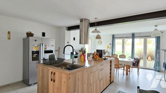 Maison 6 pièces 140 m² · à Petit-Mars · 139,6 m² · 325 000 €