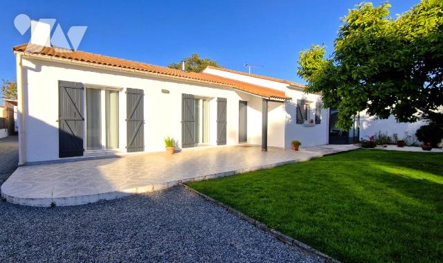 Maison 4 pièces 121 m² · à Saint-Viaud · 121 m² · 325 000 €