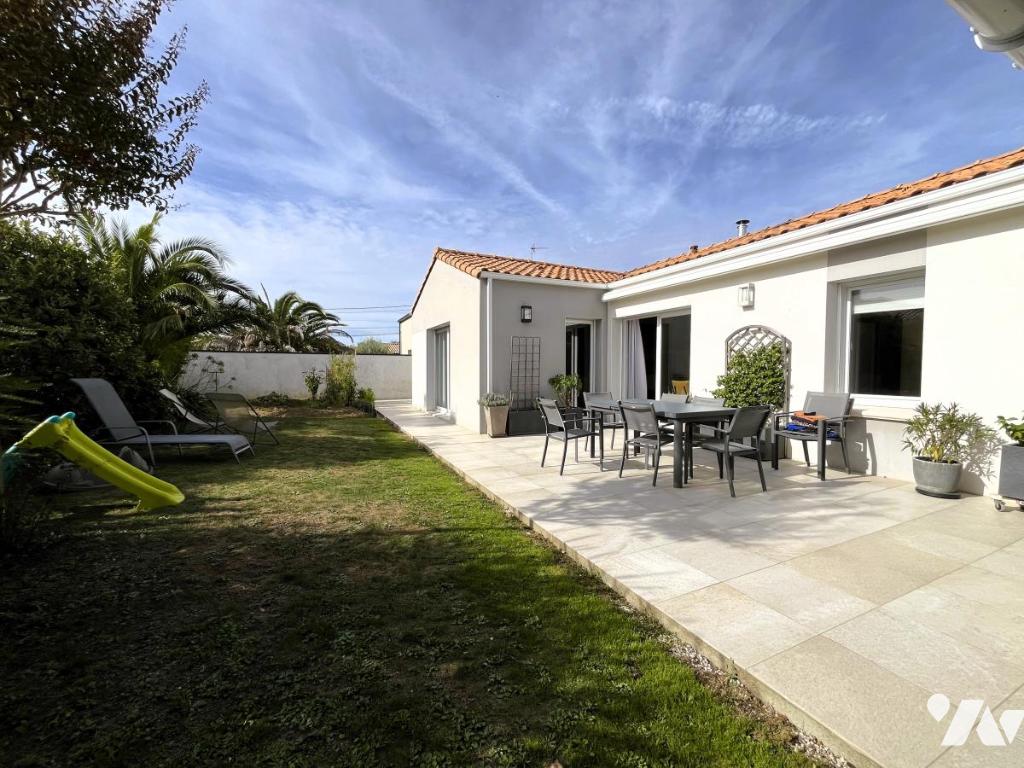 Maison 4 pièces 116 m² · à Saint-Léger-les-Vignes · 116 m² · 340 000 €