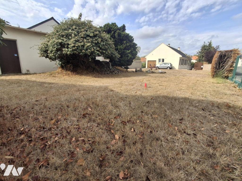 Terrain 385 m² · à Couëron · 385 m² · 120 000 €