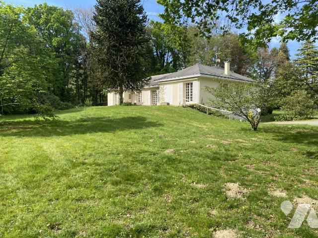 Maison 5 pièces 190 m² · à Vigneux-de-Bretagne · 190 m² · 370 000 €