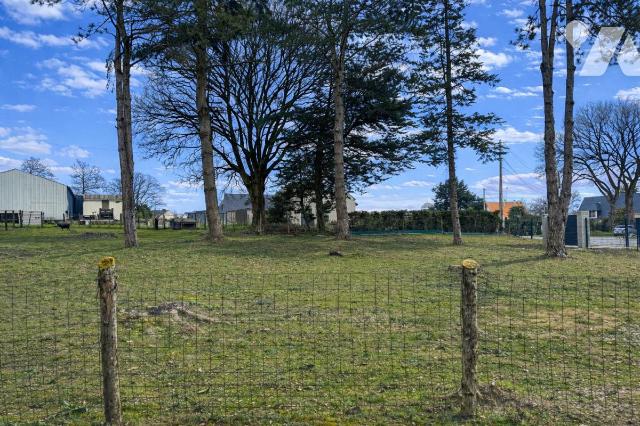 Terrain 987 m² · à Saint-Gildas-des-Bois · 987 m² · 55 000 €