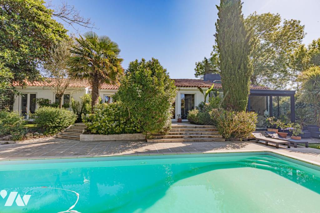 Maison 10 pièces 290 m² · à Saint-Sébastien-sur-Loire · 290 m² · 965 000 €
