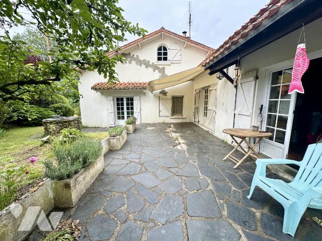 Maison 5 pièces 107 m² · à Chaumes-en-Retz · 106,7 m² · 190 000 €