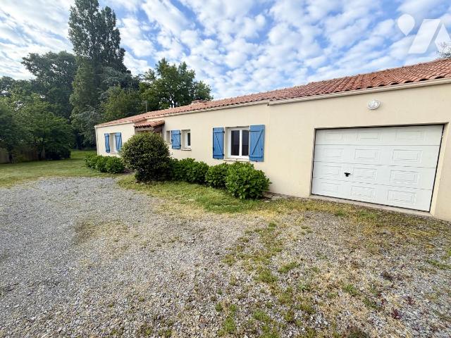 Maison 4 pièces 105 m² · à Saint-Hilaire-de-Chaléons · 105,2 m² · 308 000 €