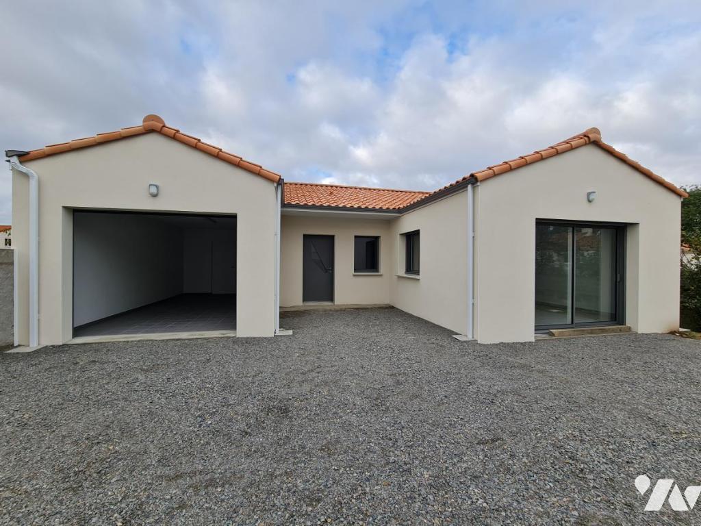 Maison 107 m² · à Saint-Viaud · 107 m² · 1 200 €/mois