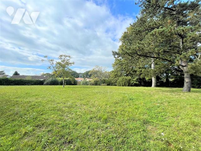 Terrain 1395 m² · à Port-Saint-Père · 1 395 m² · 128 000 €