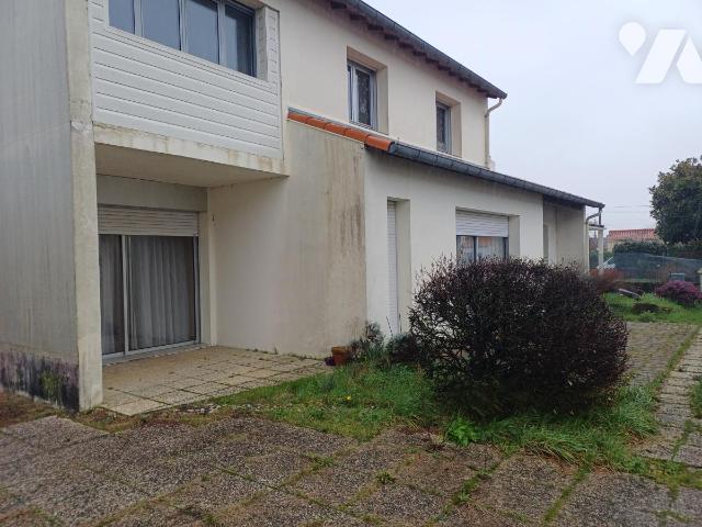 Appartement 4 pièces 115 m² · à Rezé · 114,9 m² · 260 000 €