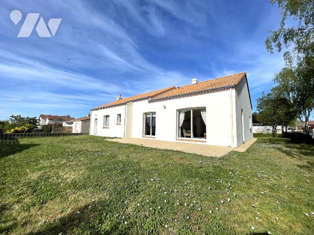 Maison 4 pièces 109 m² · à Rezé · 108,6 m² · 365 000 €