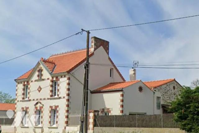 Maison 6 pièces 243 m² · à Saint-Philbert-de-Grand-Lieu · 242,8 m² · 348 000 €