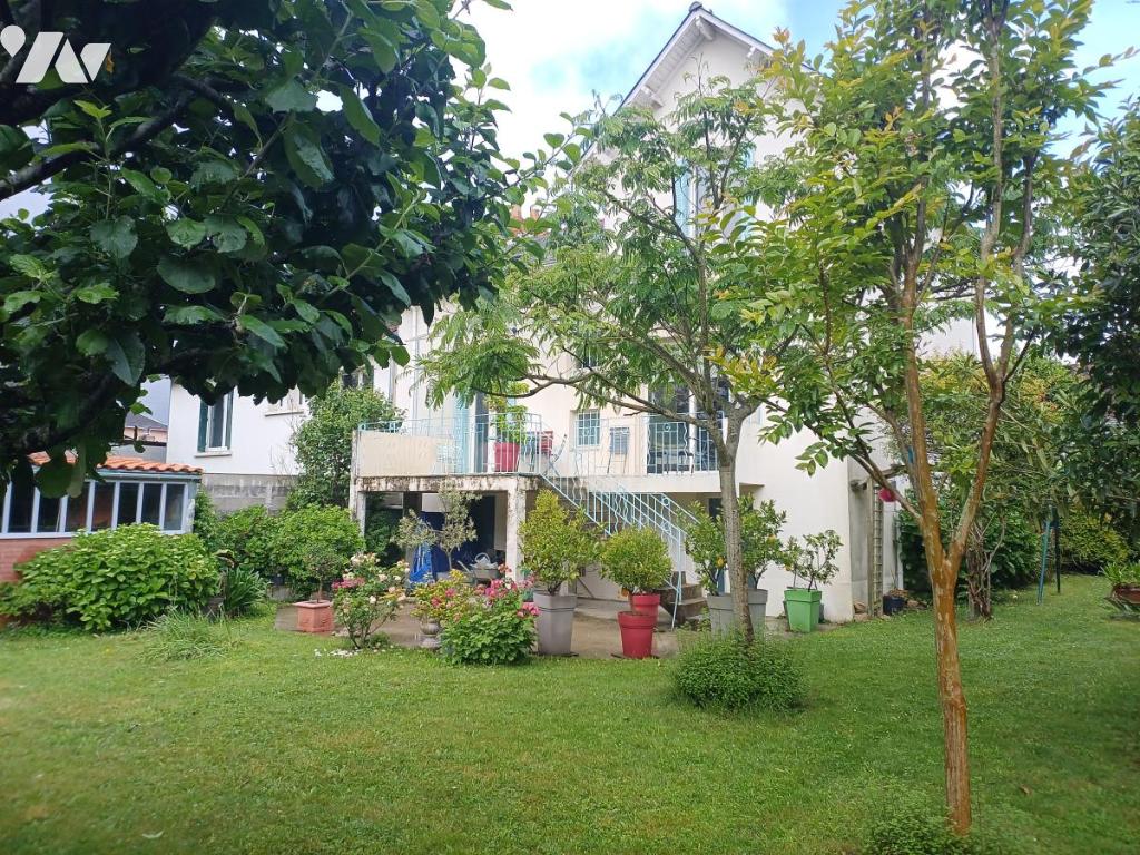 Maison 7 pièces 139 m² · à Nantes · 138,5 m² · 540 000 €