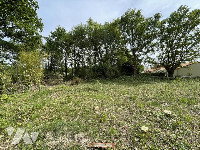 Terrain 1269 m² · à Geneston · 1 269 m² · 220 000 €