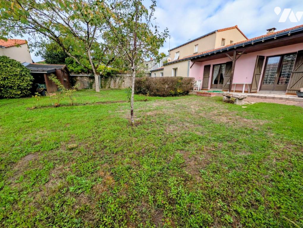 Maison 6 pièces 128 m² · à Aigrefeuille-sur-Maine · 128,3 m² · 235 000 €
