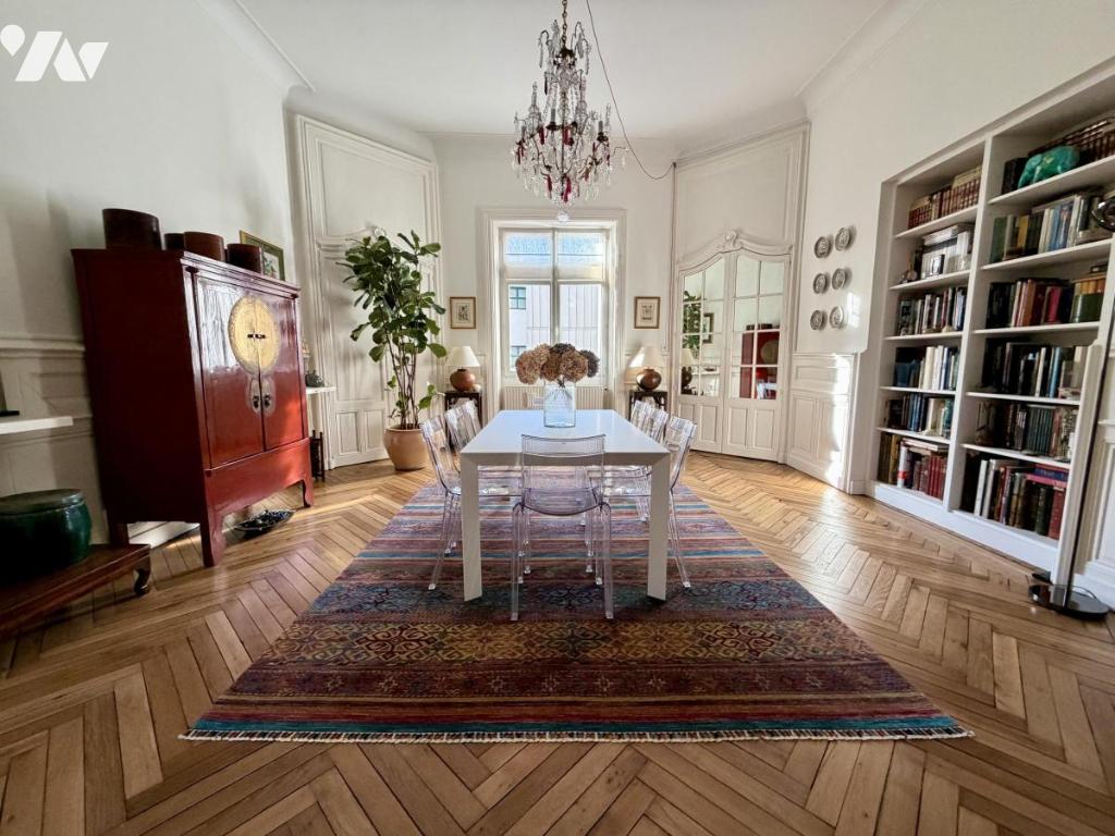Appartement 5 pièces 168 m² · à Nantes · 168,4 m² · 600 000 €