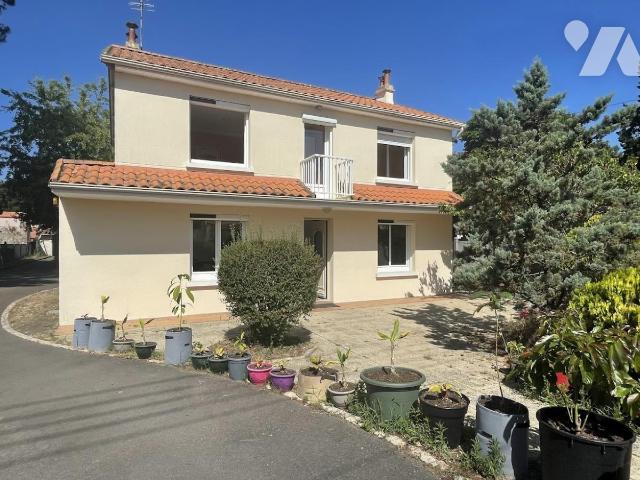 Maison 5 pièces 111 m² · à Saint-Brevin-les-Pins · 110,7 m² · 400 000 €
