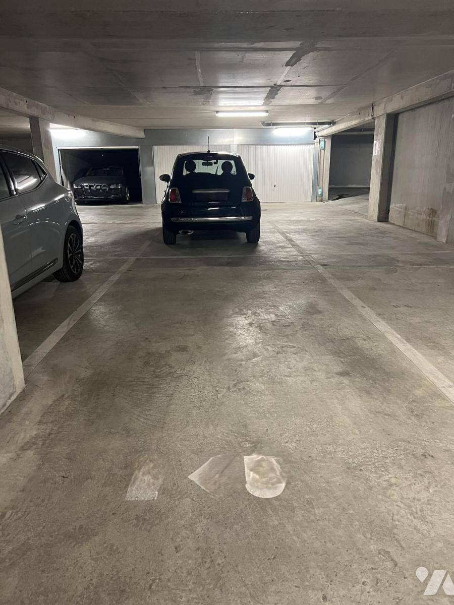 Parking Orléans · 50 €/mois