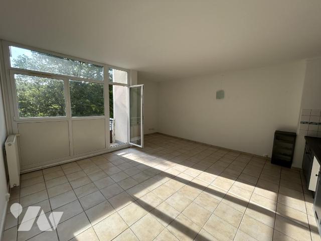 Appartement 3 pièces 62 m² · à Orléans · 61,8 m² · 92 000 €
