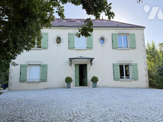 Maison 7 pièces 246 m² · à Saint-Jean-de-Braye · 246 m² · 520 000 €