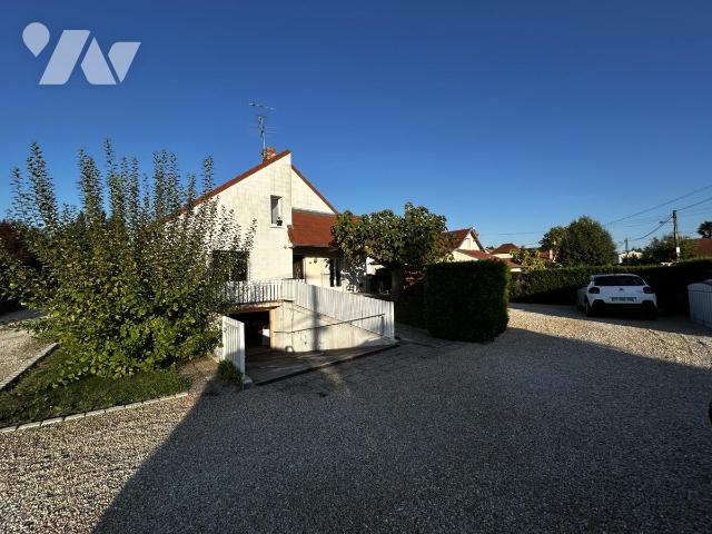 Maison 10 pièces 225 m² · à Orléans · 225 m² · 441 400 €