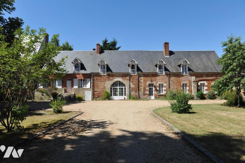 Maison 476m² — Vitry-aux-Loges