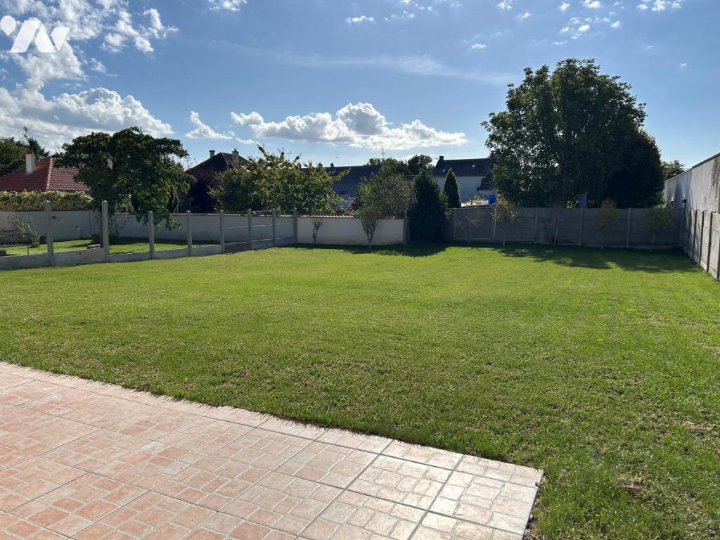 VENTE maison-LA CHAPELLE ST MESMIN (45)