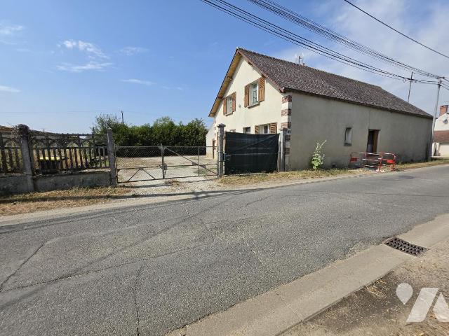 Maison 5 pièces 103 m² · à Treilles-en-Gâtinais · 103 m² · 150 000 €